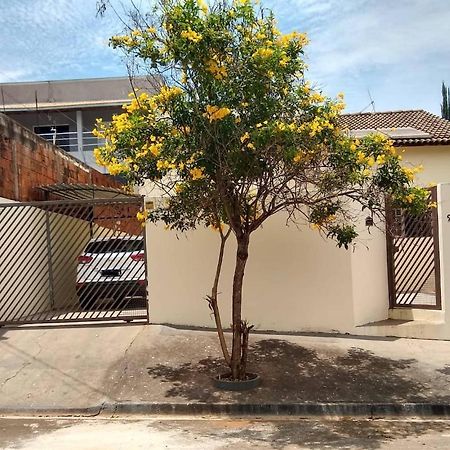 Bela Casa Com Churrasqueira E Estacionamento Villa Olímpia Eksteriør bilde