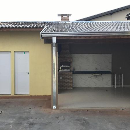 Bela Casa Com Churrasqueira E Estacionamento Villa Olímpia Eksteriør bilde